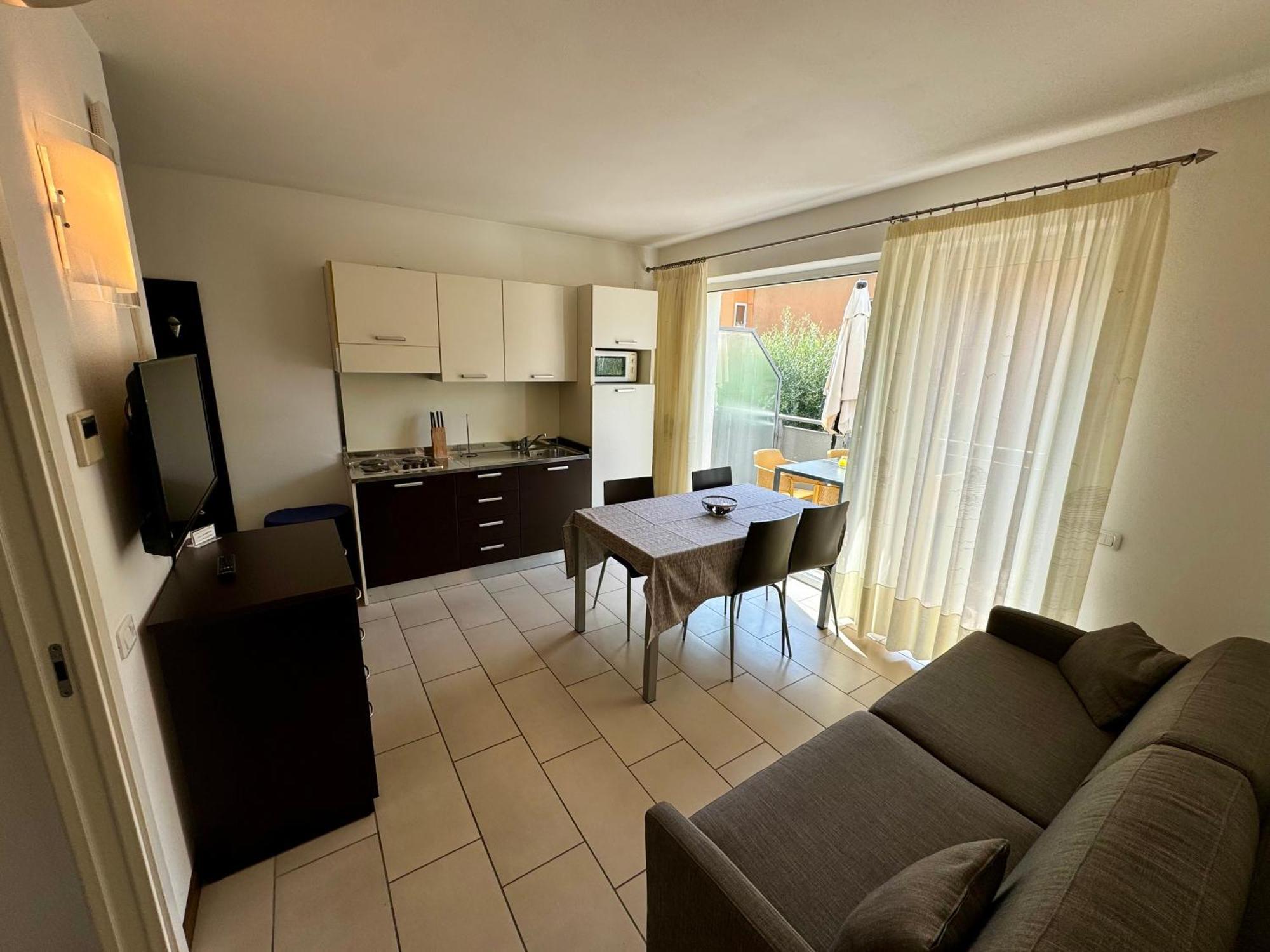 Casa Piccola Fewo Torbole Sul Garda Luaran gambar